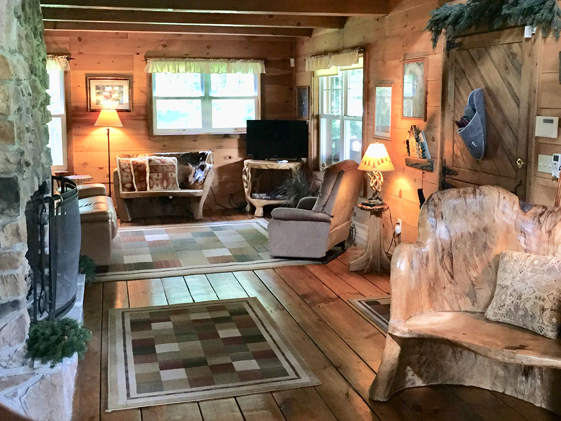 Both cabins at The Brookside Lodges have rustic but beautiful decor.